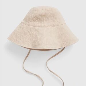 GAP Cream Bucket Hat
